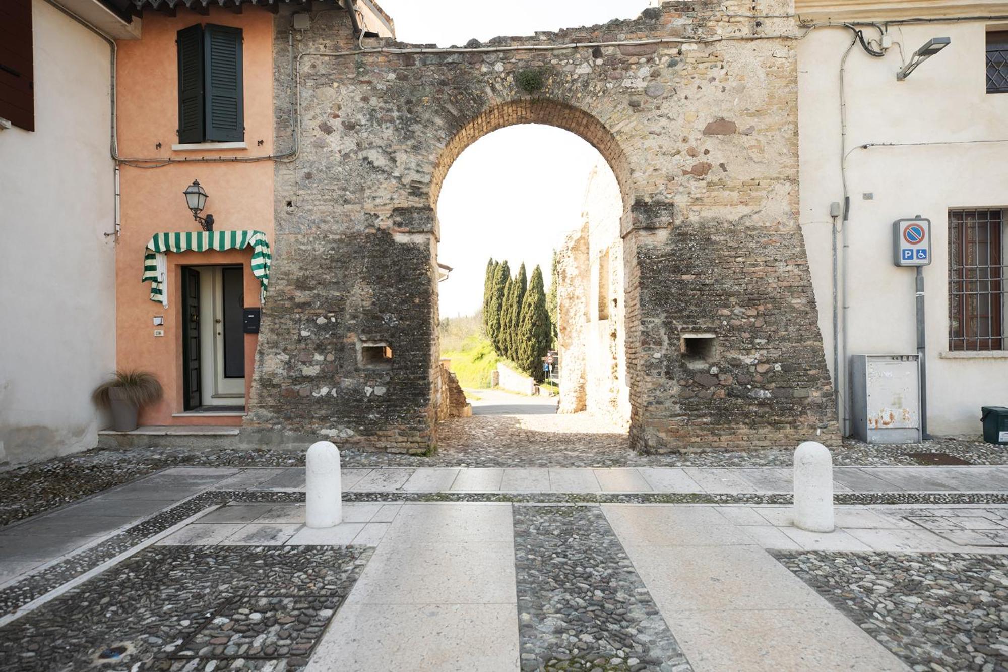 Bed and Breakfast Relais La Rocca Solferino Exterior foto
