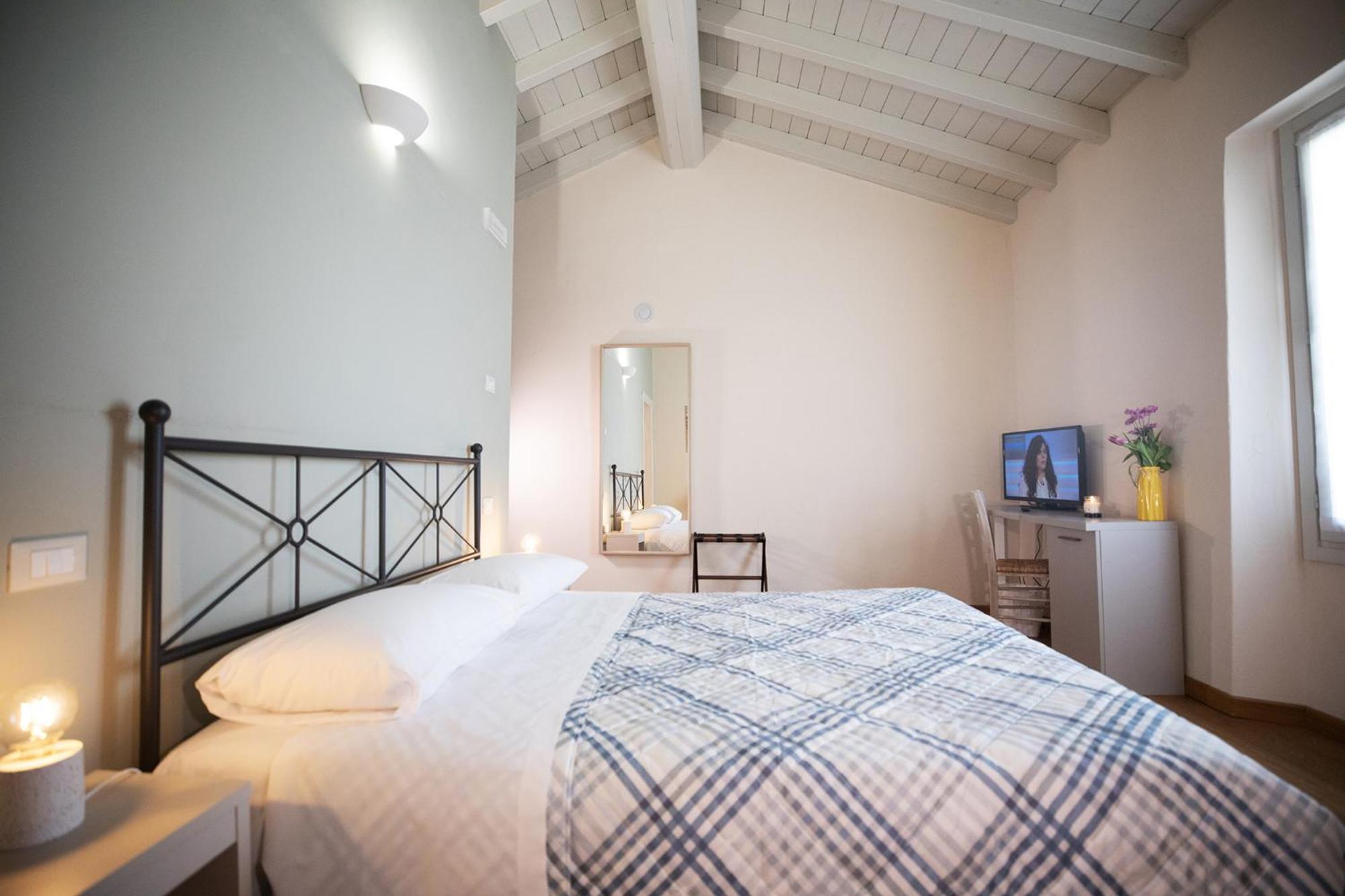 Bed and Breakfast Relais La Rocca Solferino Exterior foto